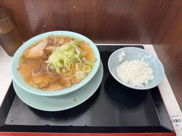 「中華そば」@新橋ニューともちんラーメン 蒲田西口駅前店の写真