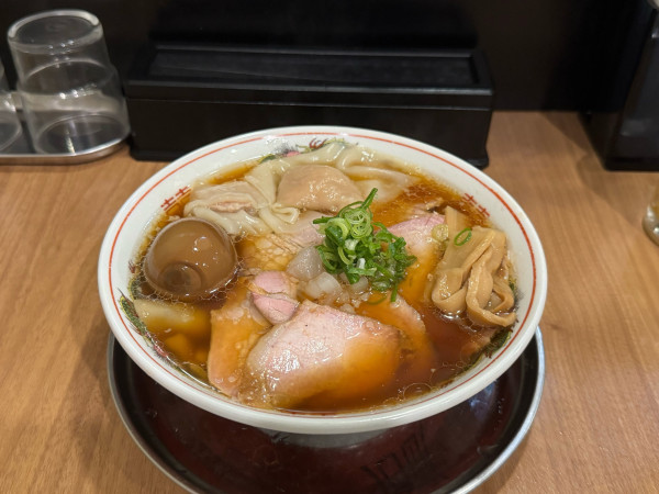 「特製中華そば」@MENクライの写真