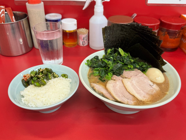 「特上　中」@横浜ラーメン 武蔵家 大宮店の写真