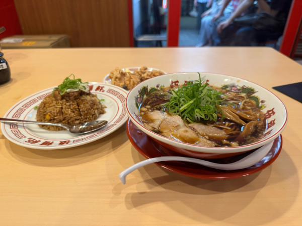 「背脂黒ヤキメシ定食」@伍福軒 蒲田店の写真