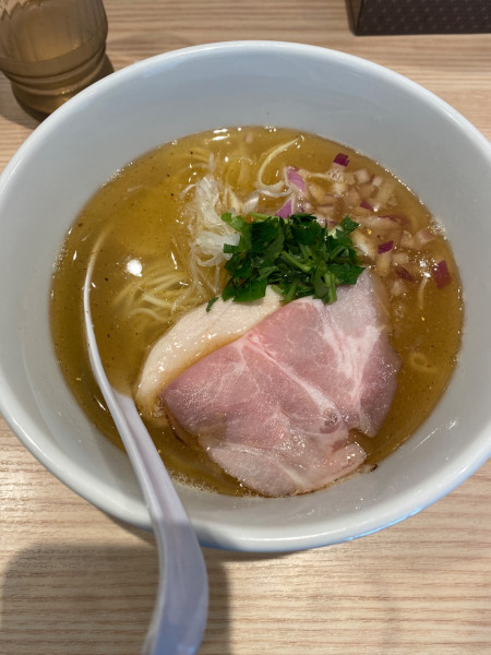 「貝と焼きあごの中華そば(塩)+和え玉」@中華そば くらむの写真