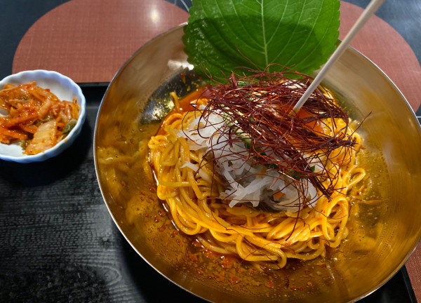 「【限定】ビビン冷麺 1180円」@三ツ矢堂製麺 中目黒本店の写真