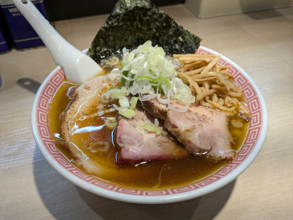 「チャーシュー麺醤油1500円」@まるえ中華そばの写真