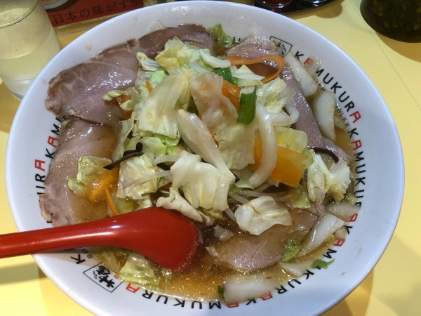 「チャーシュー麺(1,300円)、野菜(250円)」@どうとんぼり神座 新宿京王モール店の写真