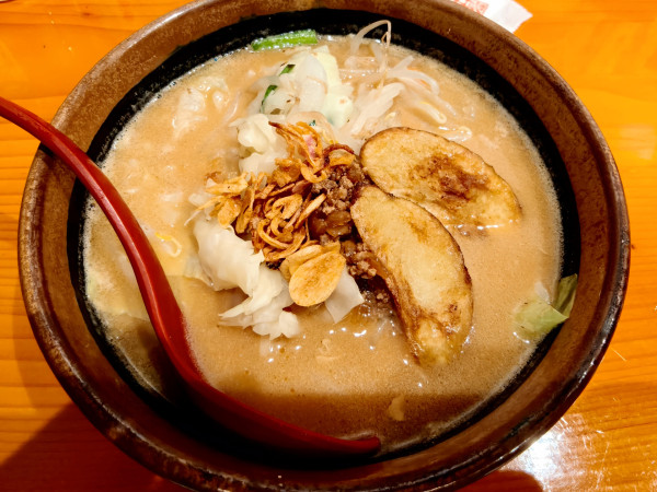 「北海道味噌野菜らーめん」@麺場 田所商店 池袋東店の写真