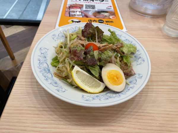 「サラダラーメン（期間限定）」@ぎょうざの満洲 小江戸館の写真