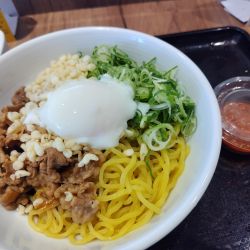 牛玉スタミナまぜそば767円