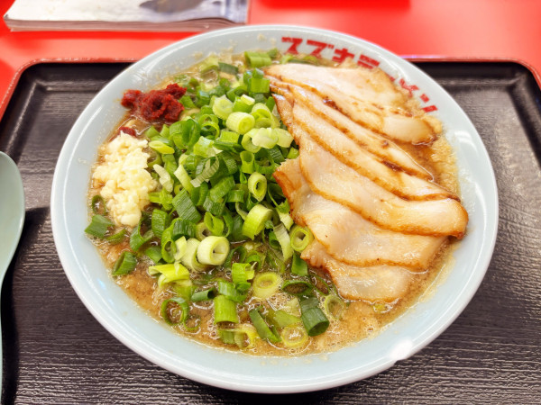 「背脂醤油ラーメン　880円」@スズキラーメンの写真