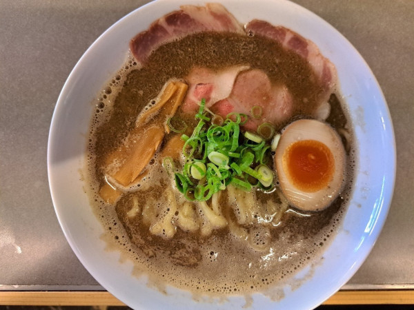 「濃厚伊吹そば」@讃岐らぁ麺 伊吹いりこセンターの写真