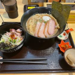 特製濃厚醤油ラーメン