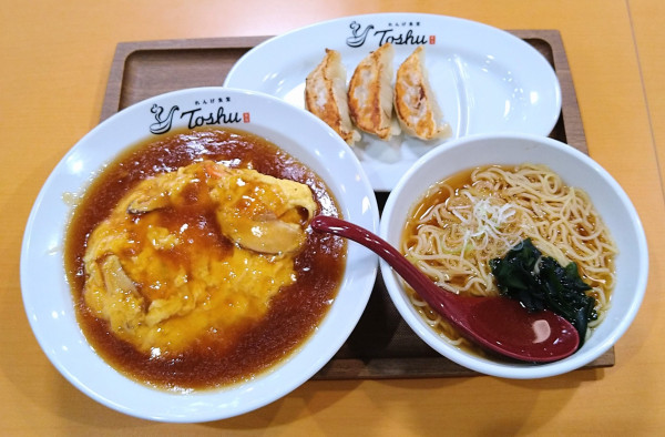 「天津飯＋ミニラ＋焼餃子(3個)」@れんげ食堂Toshu 田無店の写真