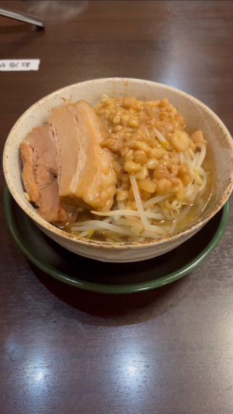「大粒背脂暦二郎」@二郎系ラーメン 麺屋 春爛漫の写真