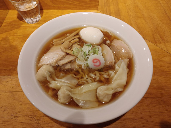 「特製ラーメン大盛り　1500円」@純手揉み中華れんの写真