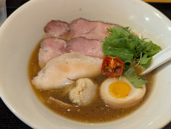 「貝醤油そば」@麺屋 貝原の写真