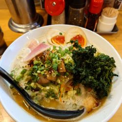 鶏白湯辛タンメン