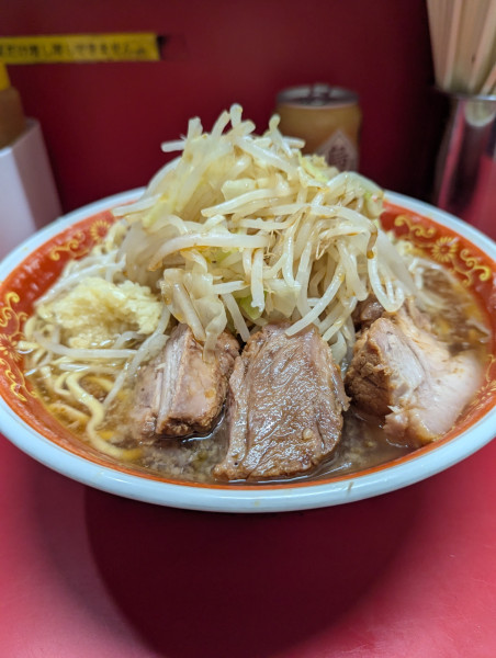 「大ラーメン+烏龍茶」@ラーメン二郎 上野毛店の写真