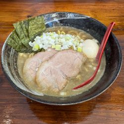 特製煮干しらーめん、肉飯