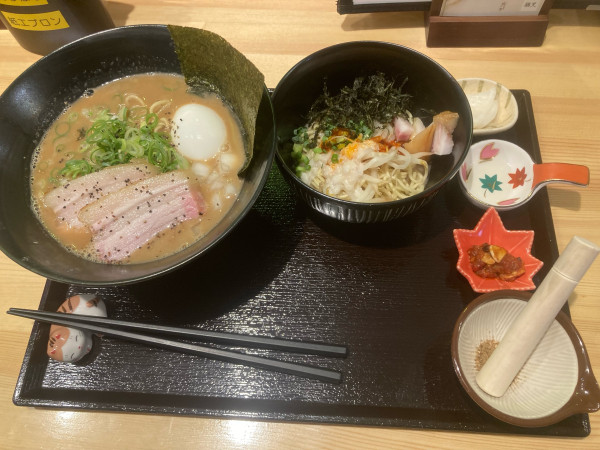 「濃厚醤油ラーメン¥990」@猫ニ叉タビの写真