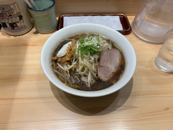 「醤油らーめん（1200）　もやし（150）」@三ん寅の写真