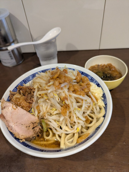 「ラーメン＋しびれ油」@ラーメン ゼンゼンの写真