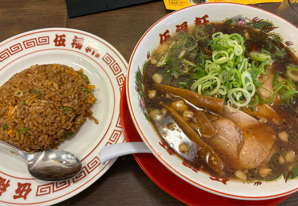 「黒ヤキメシ定食 1050円」@伍福軒 渋谷店の写真