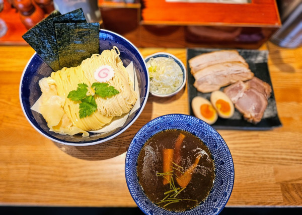 「上特製清湯つけそば」@つけそば 神田勝本の写真