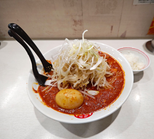 「北極の夏辛さ10倍+α」@蒙古タンメン 中本 東池袋店の写真