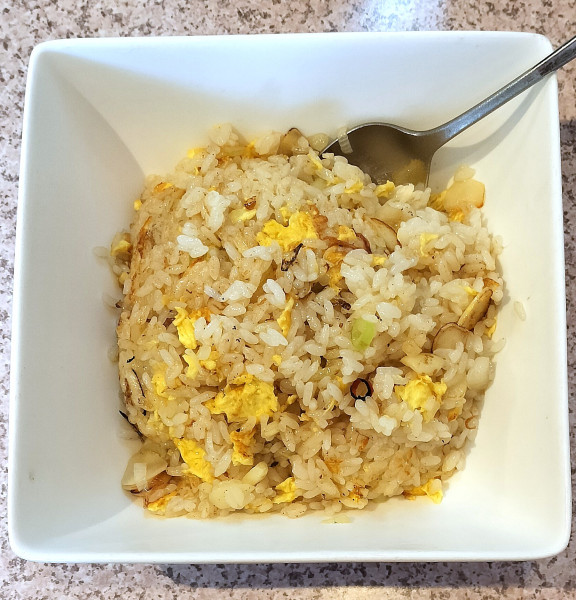 「ニンニクチャーハン 800円」@とっとの写真