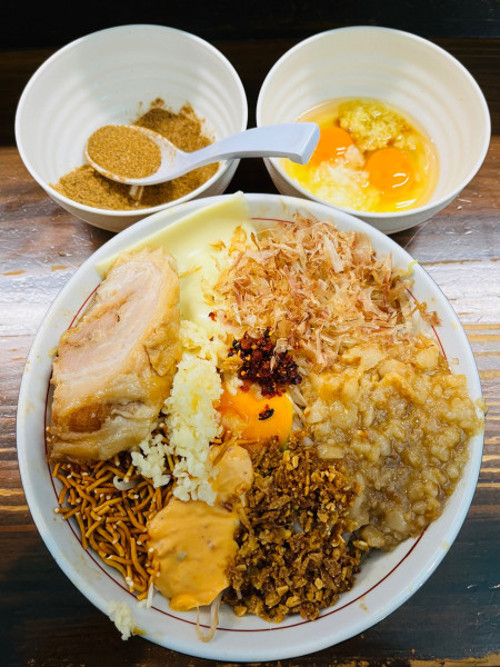 「まぜそば中+コッコマン+魚粉 1700円」@ハイマウントJ つくば店の写真