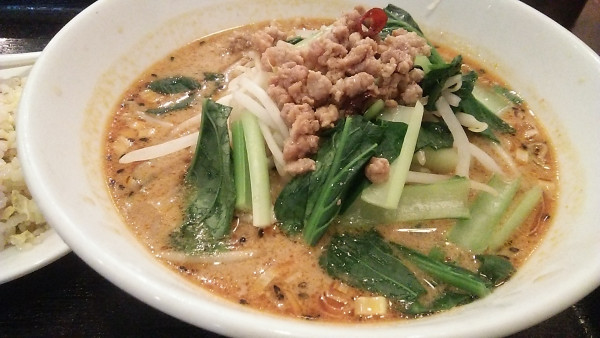 「坦々麺＋半チャーハンセット 950円」@合楽園の写真