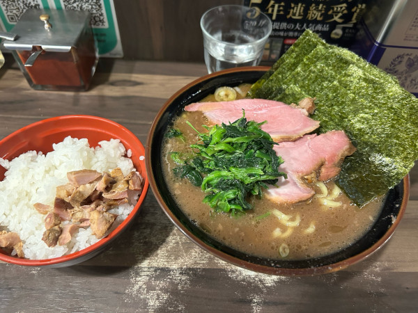 「のりラーメン＋ライス」@神田ラーメン わいず 神田本店の写真