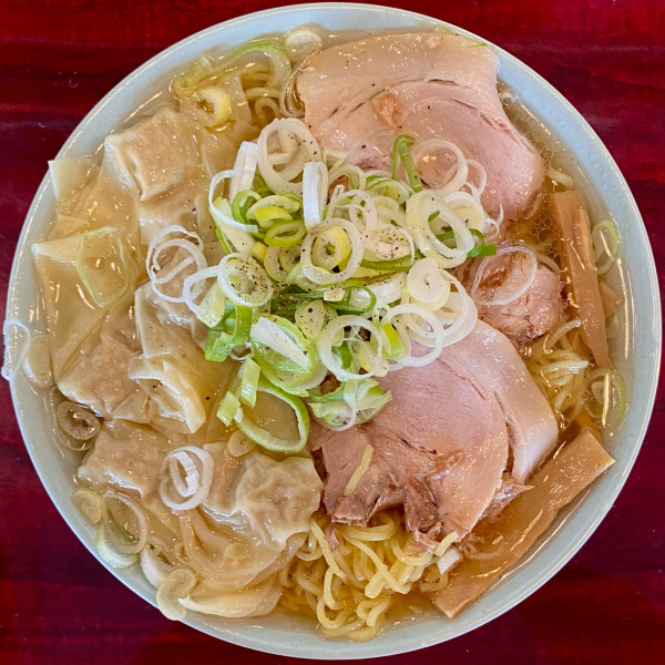 「ワンタンメン ¥1100円（大盛券＋150円）」@中華そば すずきやの写真