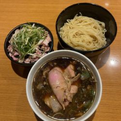 醤油馬鹿つけ麺200g（1400円）