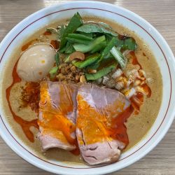 特濃煮込み担々麺