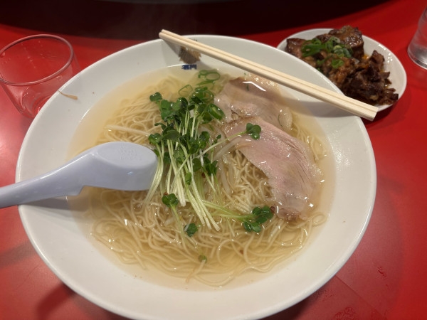 「ラーメン　単品排骨」@揚子江ラーメン 名門 本店の写真