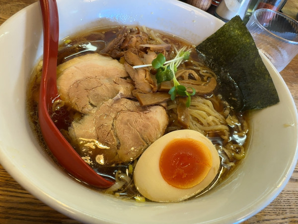 「生姜醤油（大盛）」@らーめん一芯の写真