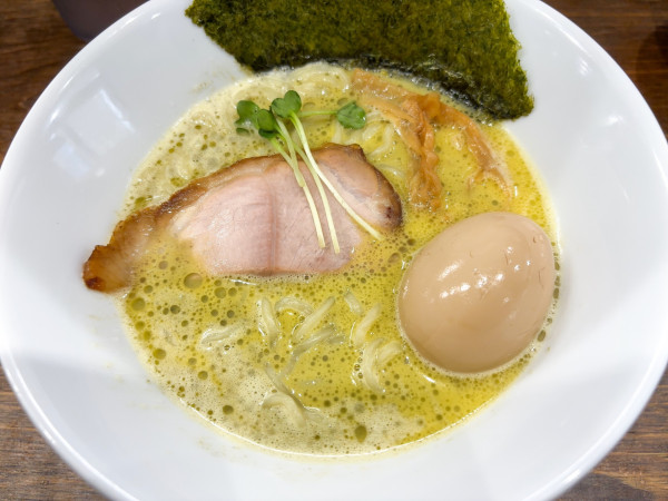 「超牡蠣塩ラーメン」@貝だしラーメン 貝ガラ屋 町田の写真