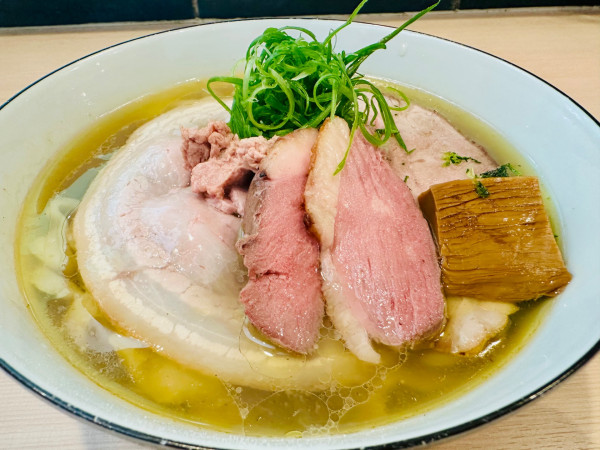 「【限定】3周年SP中華蕎麦（塩）【2000円】」@手打麺祭 かめ囲の写真