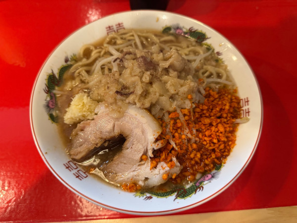 「ラーメン(ミニ)200gヤサイ少なめ他ちょいマシ1070円」@ラーメン鷹の目 江古田店の写真
