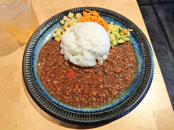 「特製キーマカレー」@Tokyo Guesthouse Oji music loungeの写真