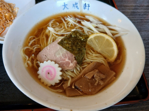 「冷やしラーメン（＋キムチチャーハン）880円」@中華料理 大成軒の写真