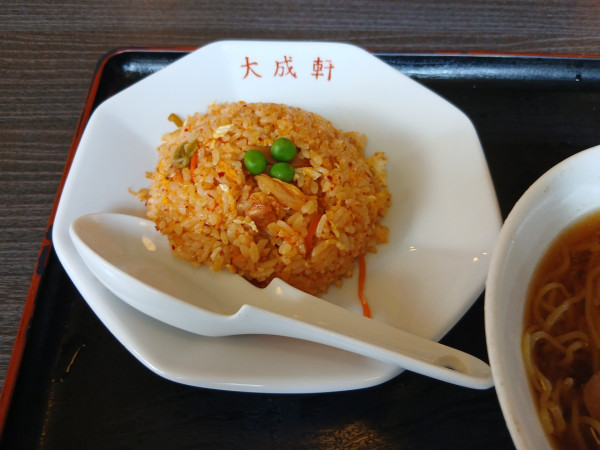 「キムチチャーハン（＋冷やしラーメン）880円」@中華料理 大成軒の写真