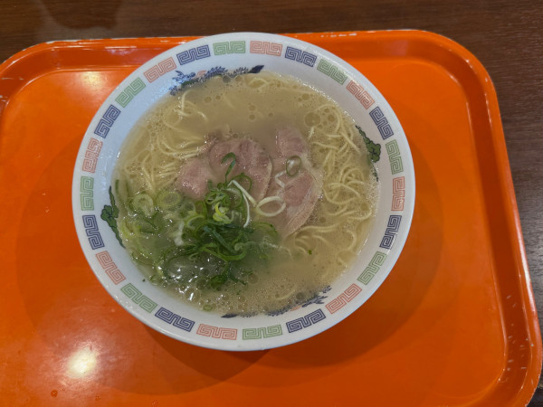 「博多ラーメン　フツウ」@博多ラーメン はかたや 川端店の写真