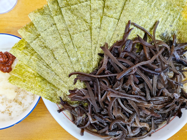 「ラーメン＋味玉＋きくらげ＋うまい海苔」@横浜らーめん てんぐの写真