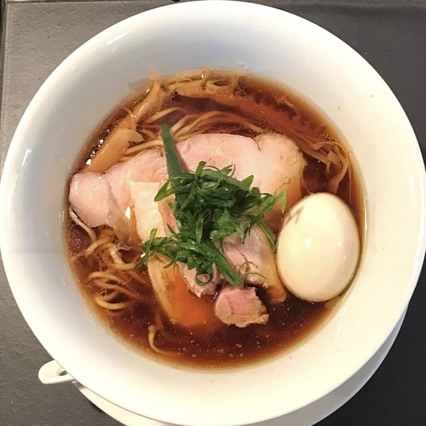 「醤油らぁめん」@KaneKitchen Noodlesの写真