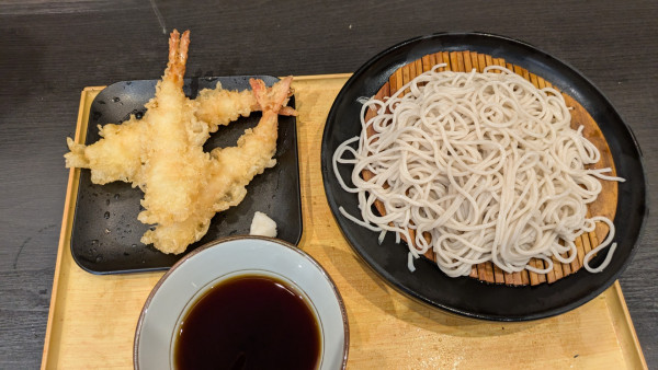 「えび天せいろ（海老天１本おまけ）期間限定店舗限定」@小諸そば 水道橋店の写真