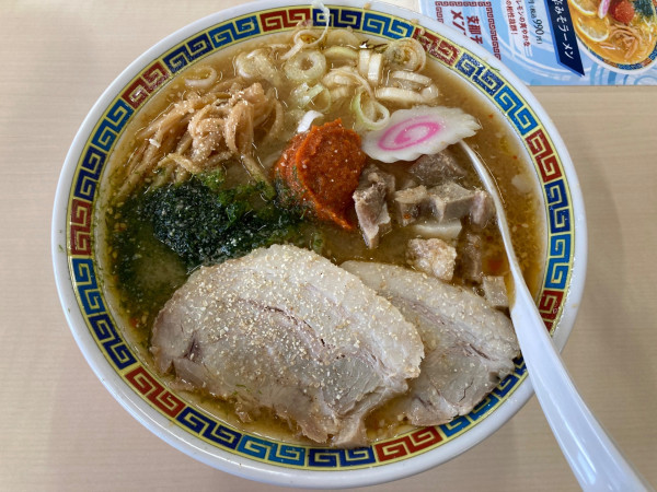 「辛みそラーメン+はしっこチャーシュー」@支那そば メンフジミ 前橋時沢本店の写真