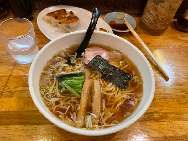 「醤油ラーメン」@餃子会館の写真