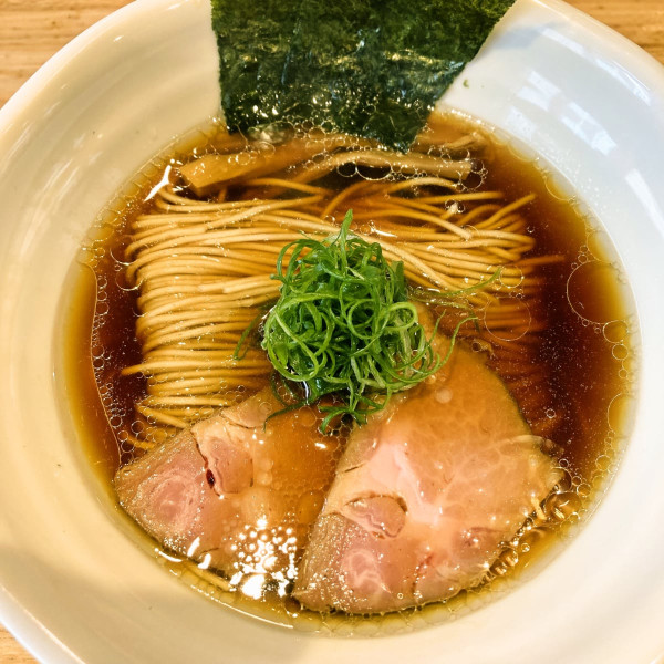 醤油らぁ麺（1,050円）