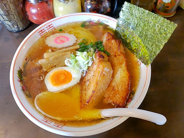 「横丁ラーメン 大盛」@麺や横丁 縁日の写真